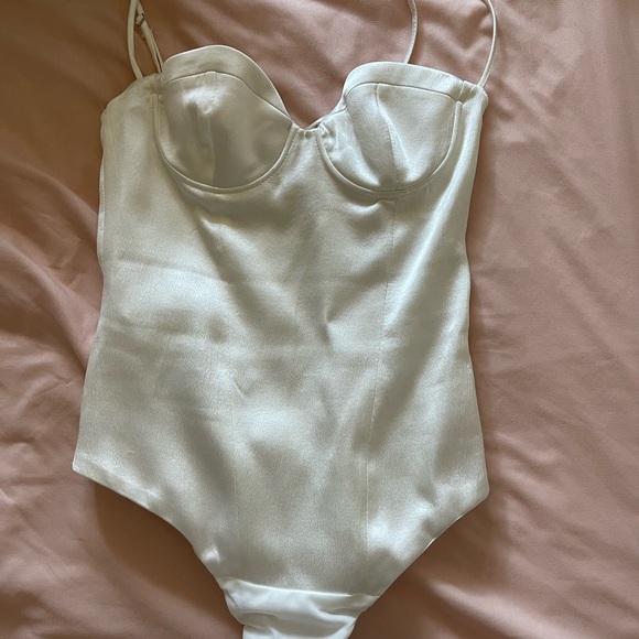 NWT Zara White Bodysuit - Picture 1 of 3